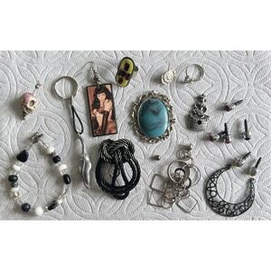 Random Costume Jewelry Scrap Odds & Ends Crafts Repurpose Some Vintage Silver 13